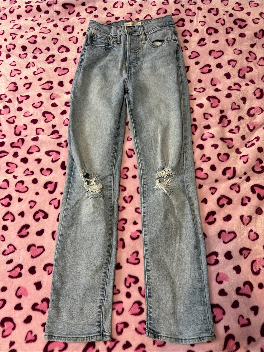 Levi’s Straight Light Blue Distressed Women's Jeans size 25